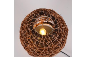 Afrika Eskitme Ayaklı Rattan Masa Lambası